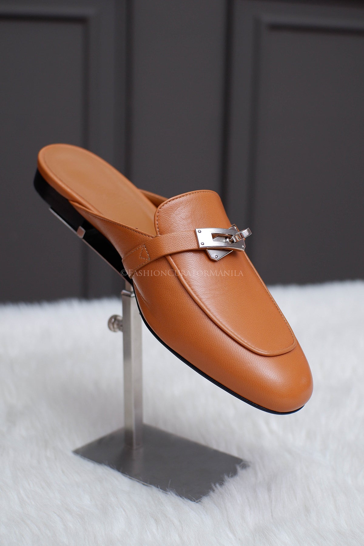 BRAND NEW HERMES OZ MULE TAN