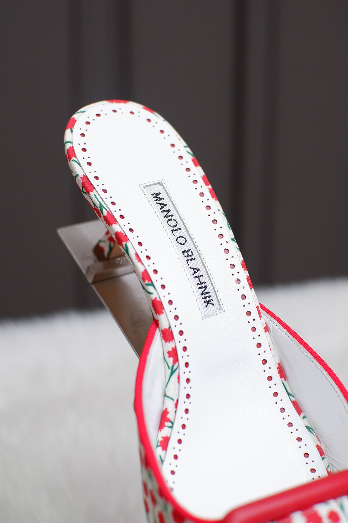 BRAND NEW MANOLO BLAHNIK MAYSALEBI RED FLORAL
