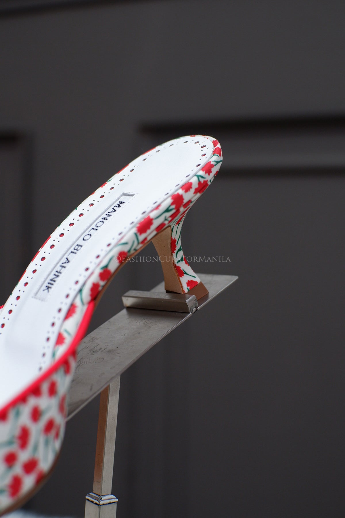 BRAND NEW MANOLO BLAHNIK MAYSALEBI RED FLORAL