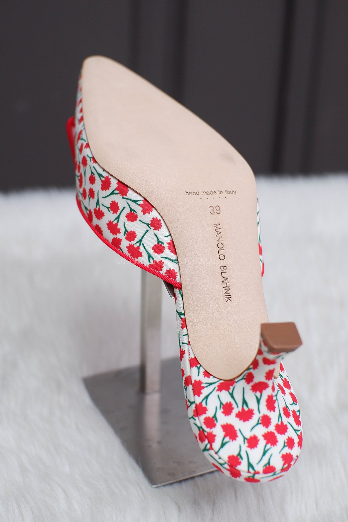 BRAND NEW MANOLO BLAHNIK MAYSALEBI RED FLORAL