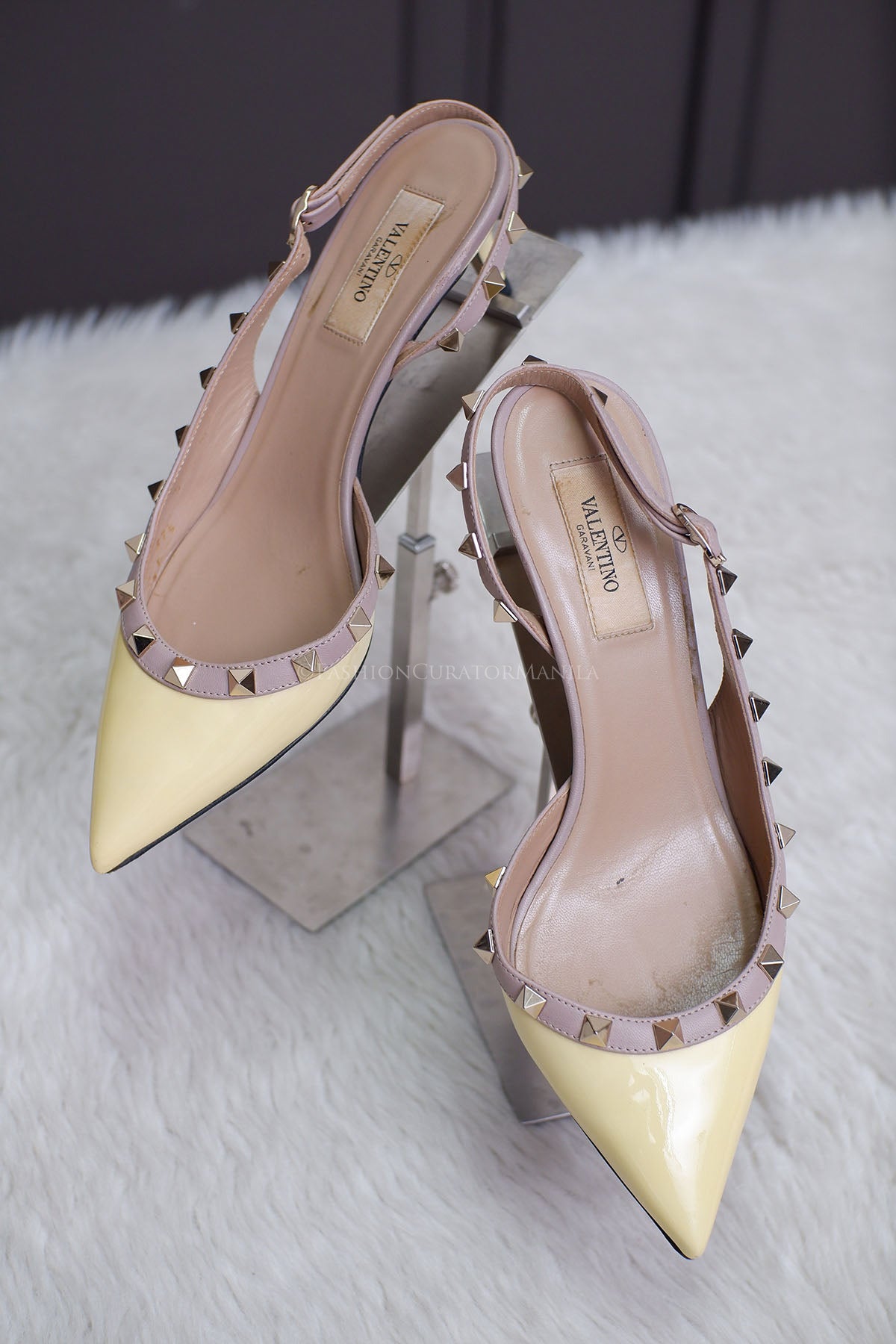 28 PRE-OWNED VALENTINO SLING BACK YELLOW PATENT