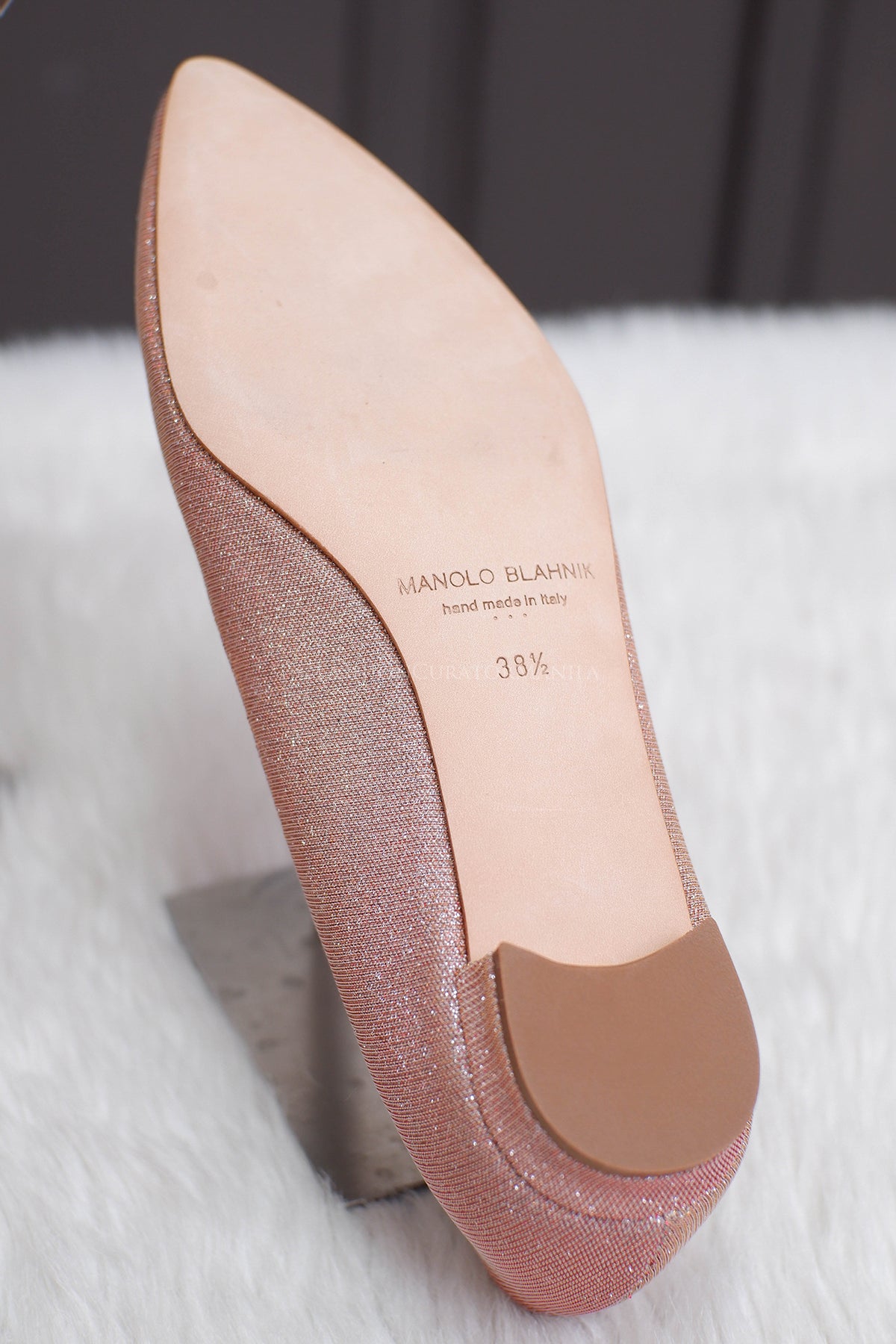 UNUSED MANOLO BLAHNIK HANGISI FLATS NUDE PINK