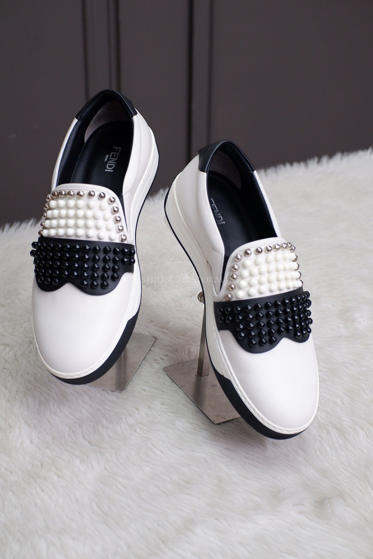 UNUSED FENDI KARLITO STUDDED LEATHER BLACK WHITE