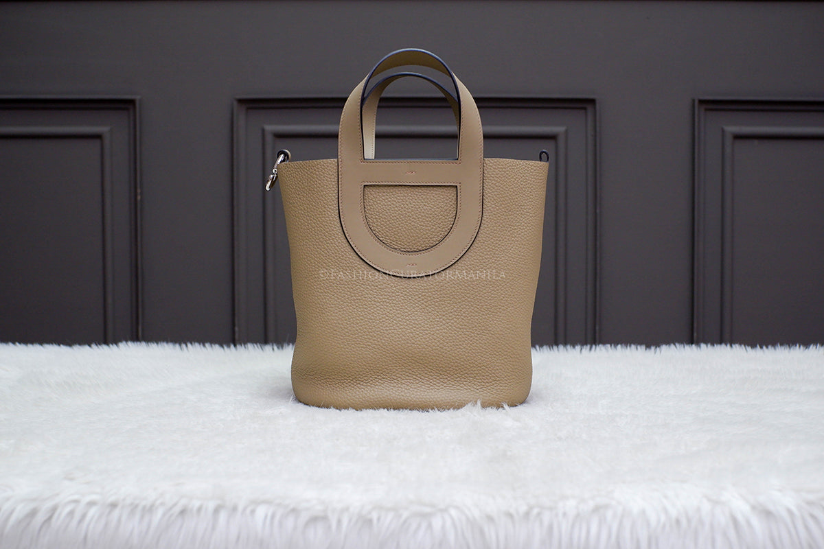 BRAND NEW HERMES IN THE LOOP ETOUPE STAMP B