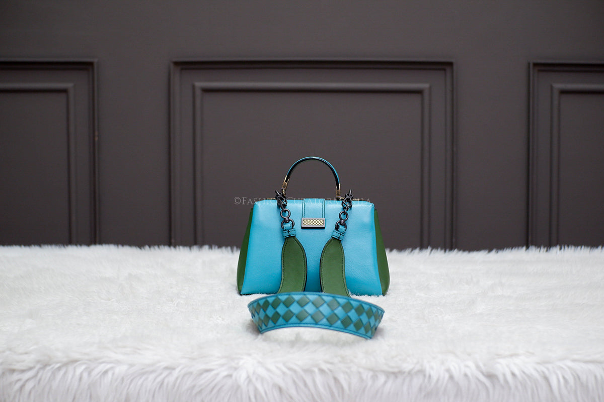 LIKE NEW BOTTEGA VENETA MINI LA PIAZZA GREEN