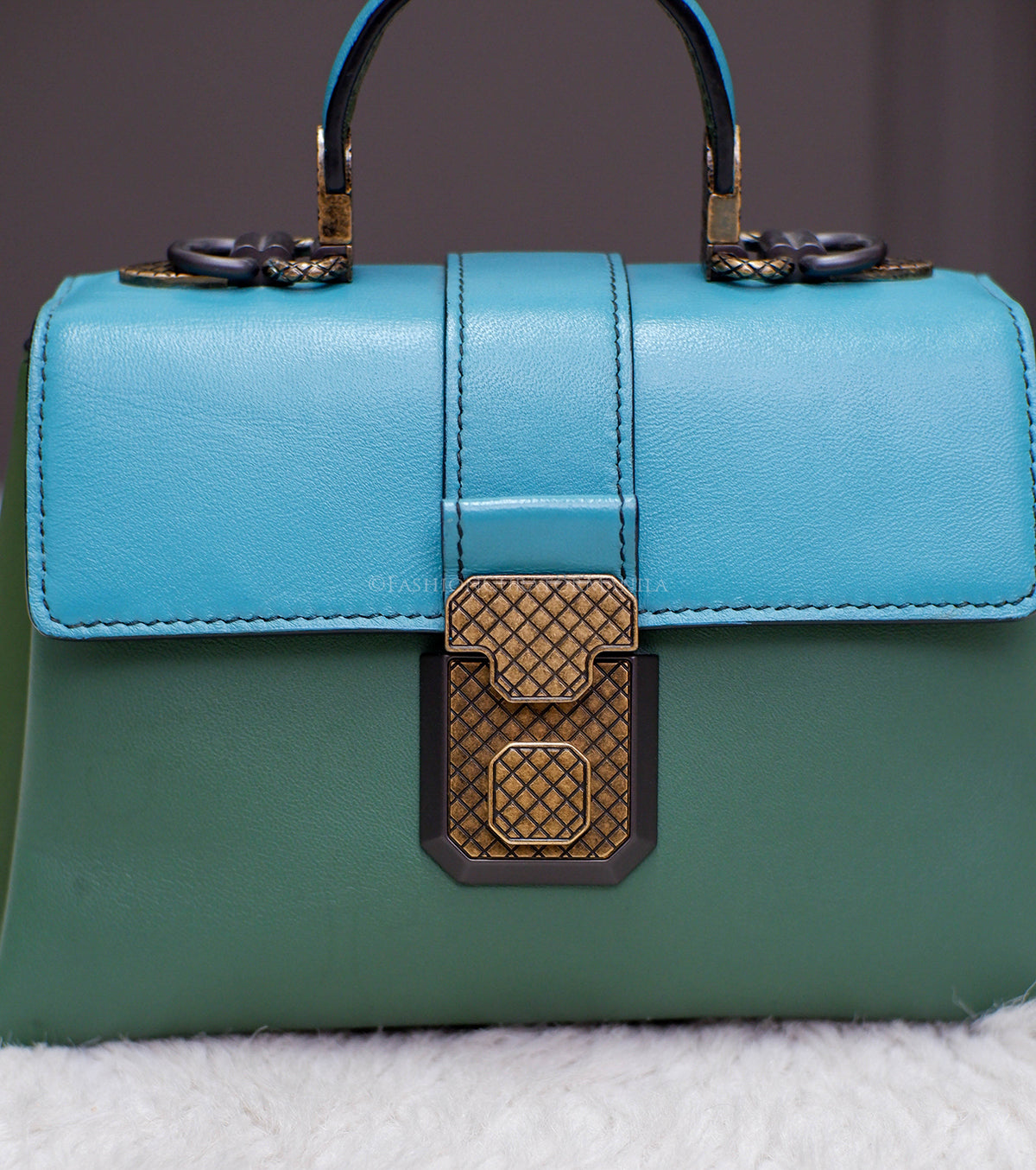 LIKE NEW BOTTEGA VENETA MINI LA PIAZZA GREEN