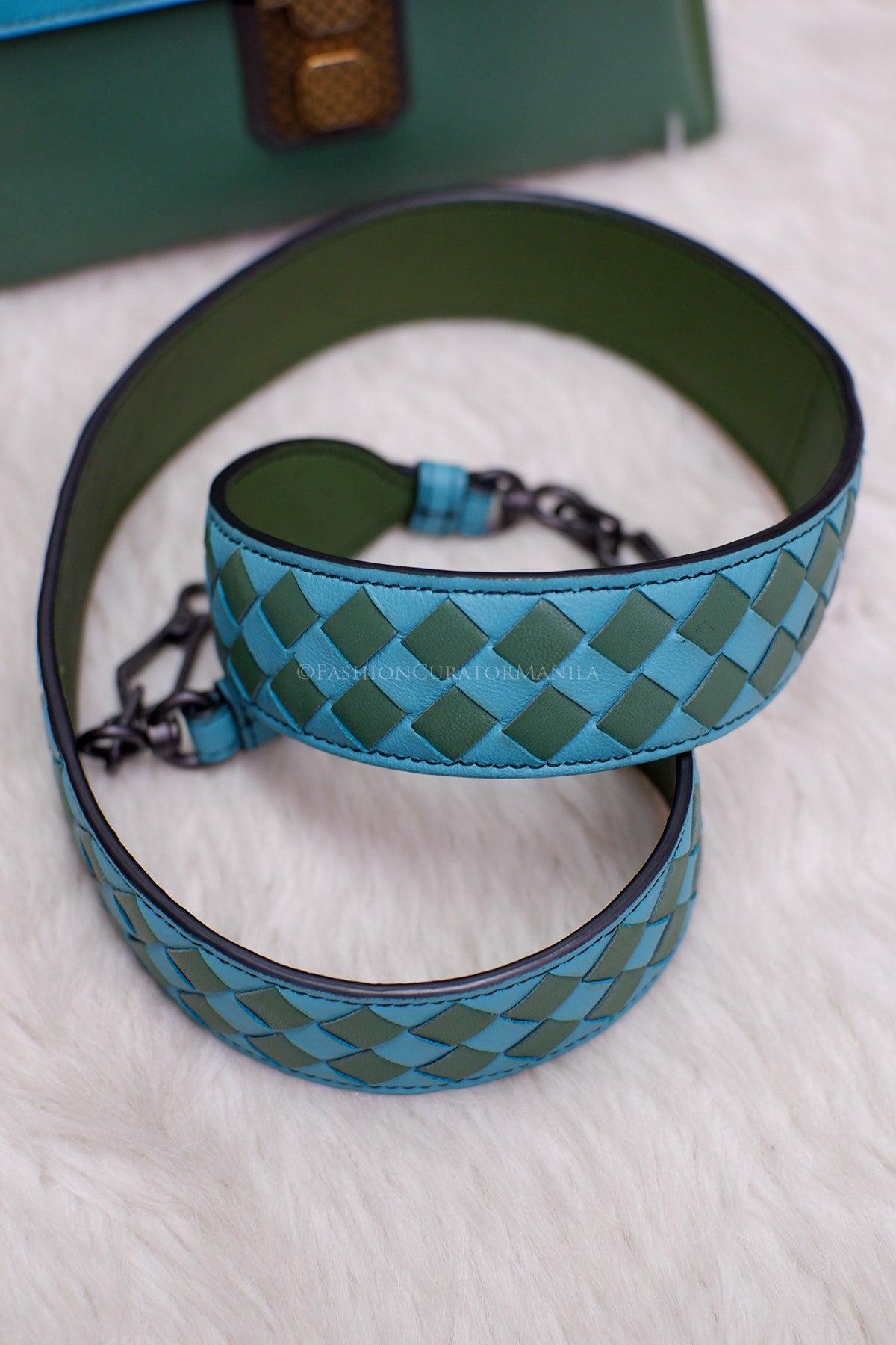 LIKE NEW BOTTEGA VENETA MINI LA PIAZZA GREEN