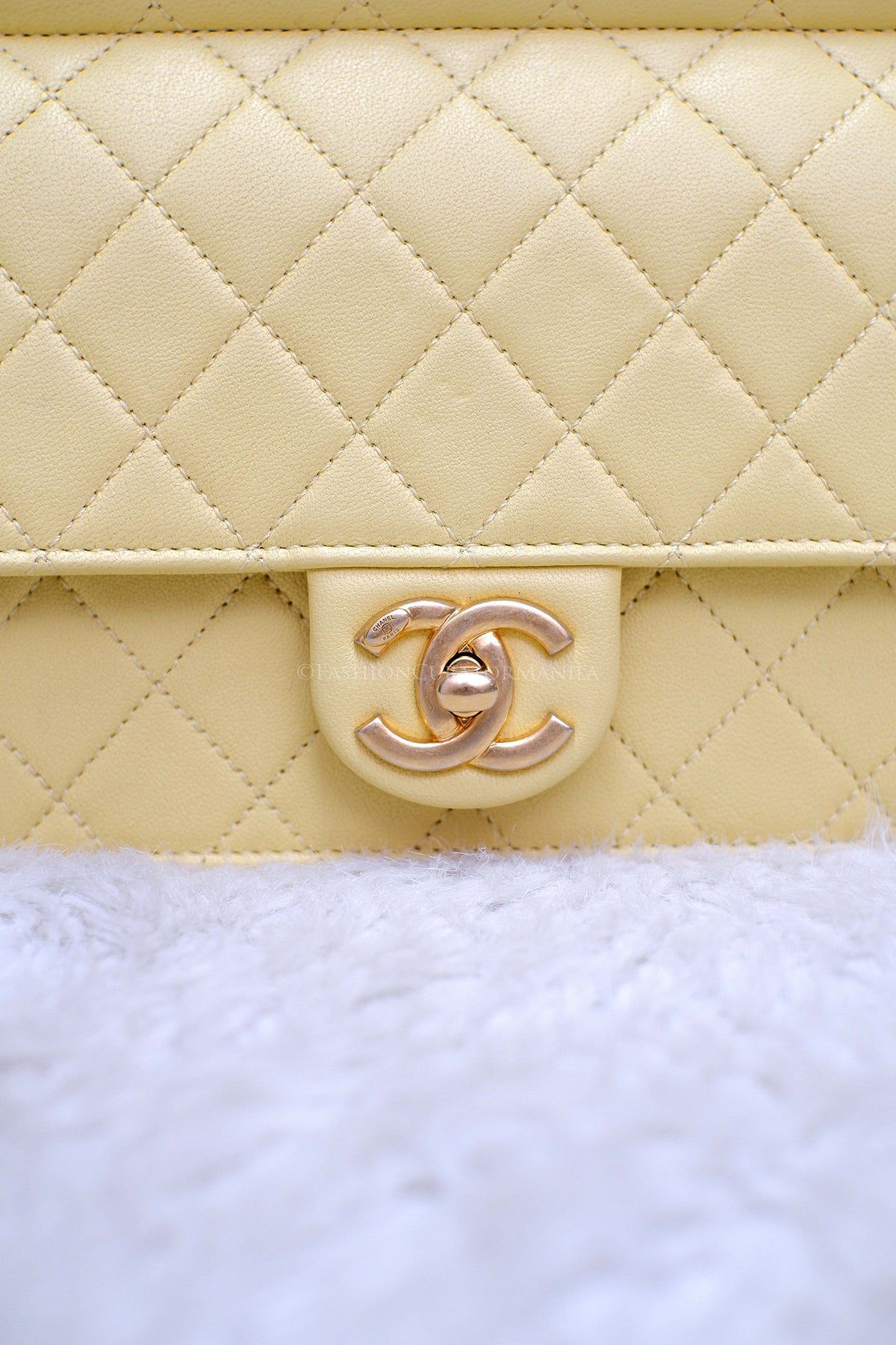 LIKE NEW CHANEL LIMITED EDITION SMALL FLAP PEARL YELLOW SERIES 27