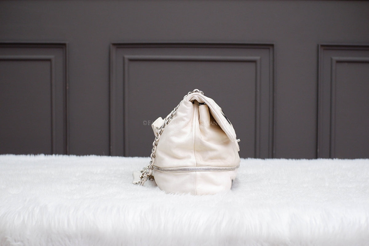 PRE-OWNED CHANEL EXPANDABLE LONDON BAG SERIES 12