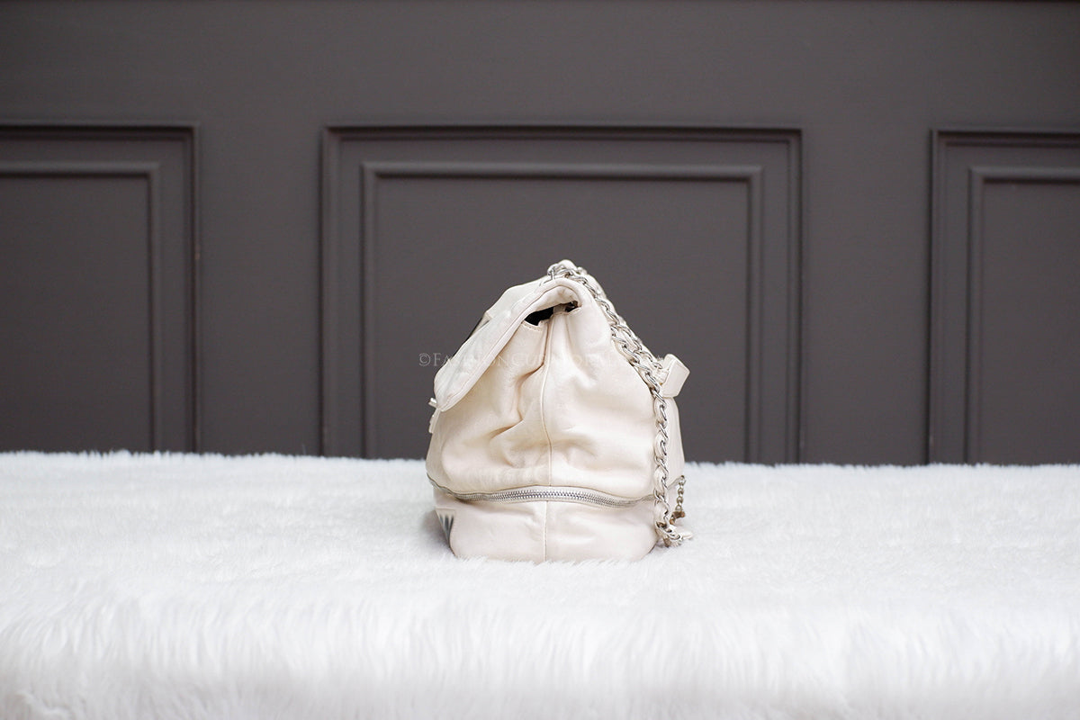 PRE-OWNED CHANEL EXPANDABLE LONDON BAG SERIES 12