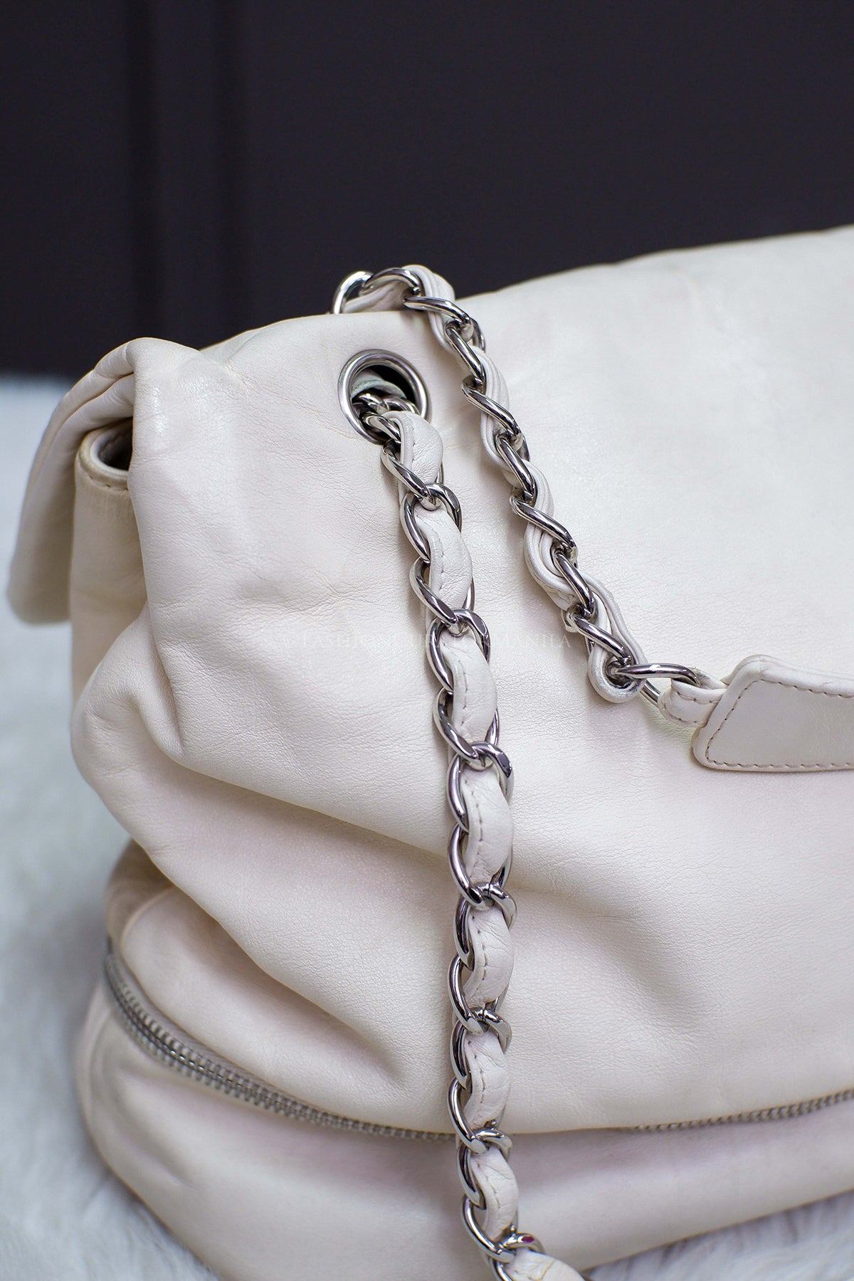 PRE-OWNED CHANEL EXPANDABLE LONDON BAG SERIES 12