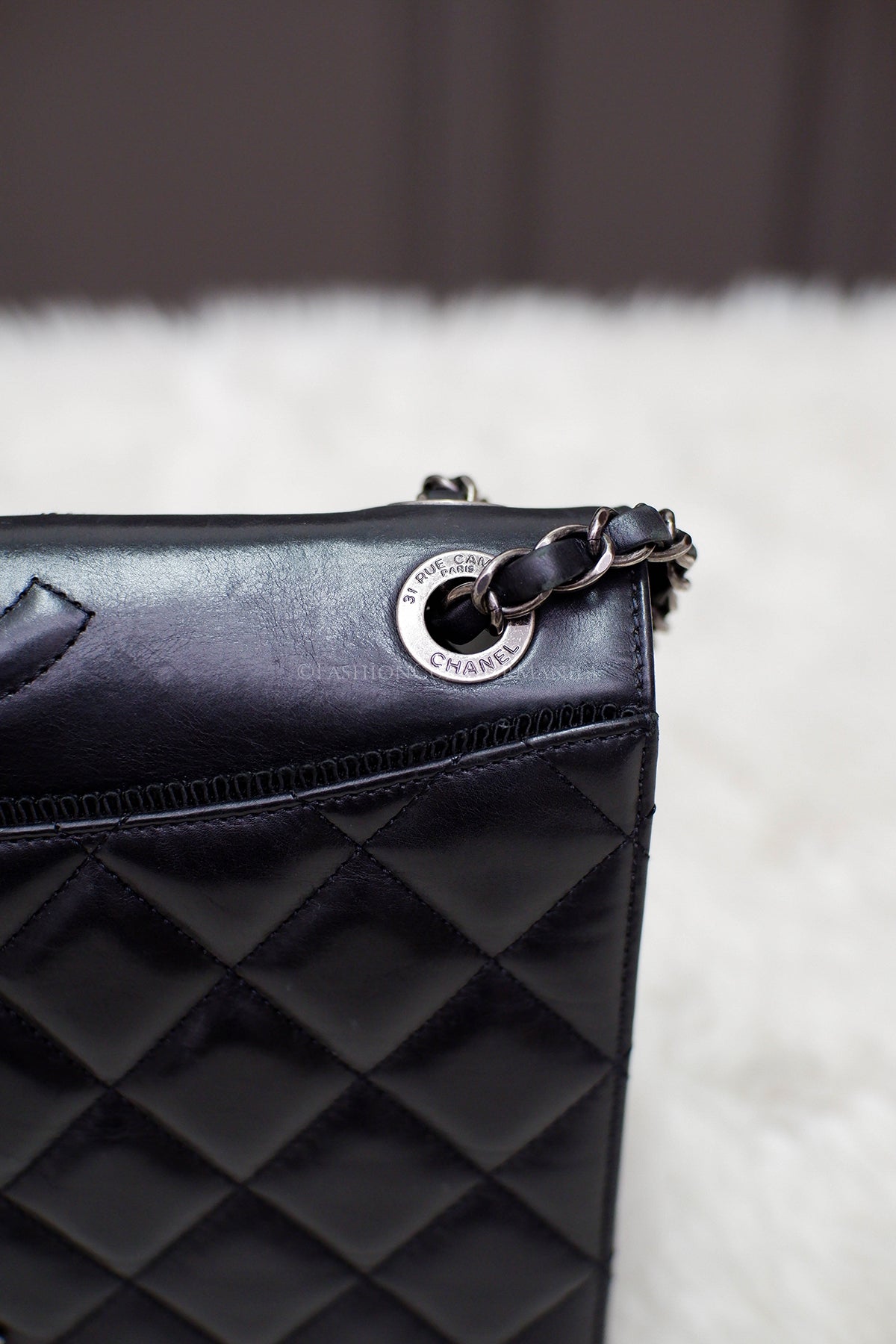 PRE-OWNED CHANEL SEASONAL FLAP BLACK SERIES 21