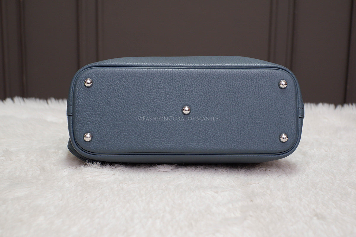 PRE-OWNED HERMES BOLIDE 31 BLUE SAPPHIRE STAMP O SQUARE