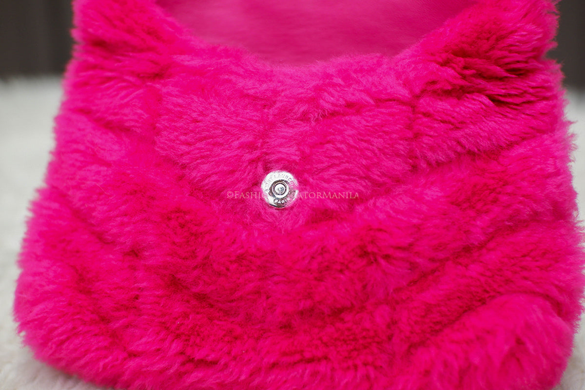 PRE-OWNED YSL PUFFER FUCHSIA SHERLING POUCH