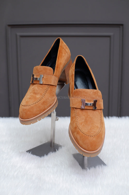 BRAND NEW HERMES PLAIN TOE CASUAL STYLE SUEDE TAN
