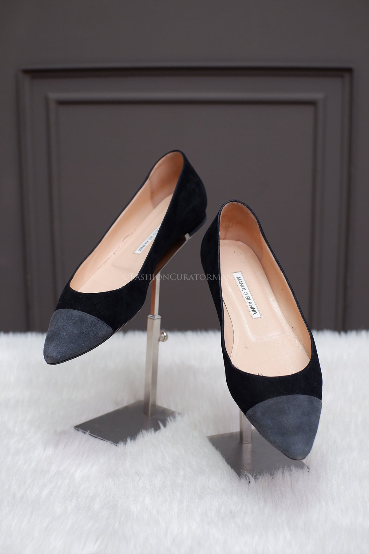 PRE-OWNED MANOLO BLAHNIK BIPUNTA FLATS BLACK