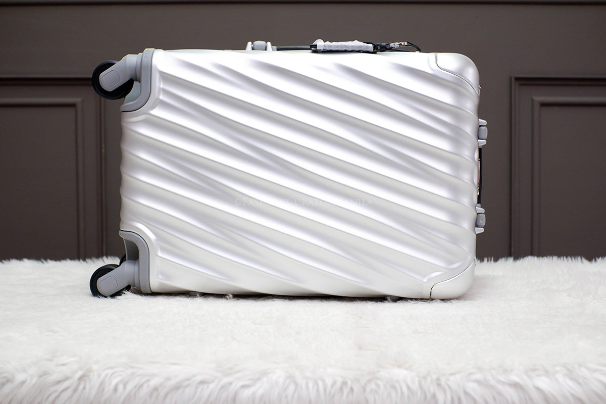 BRAND NEW TUMI 19 DEGREE LUGGAGE ALUMINUM