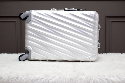 BRAND NEW TUMI 19 DEGREE LUGGAGE ALUMINUM