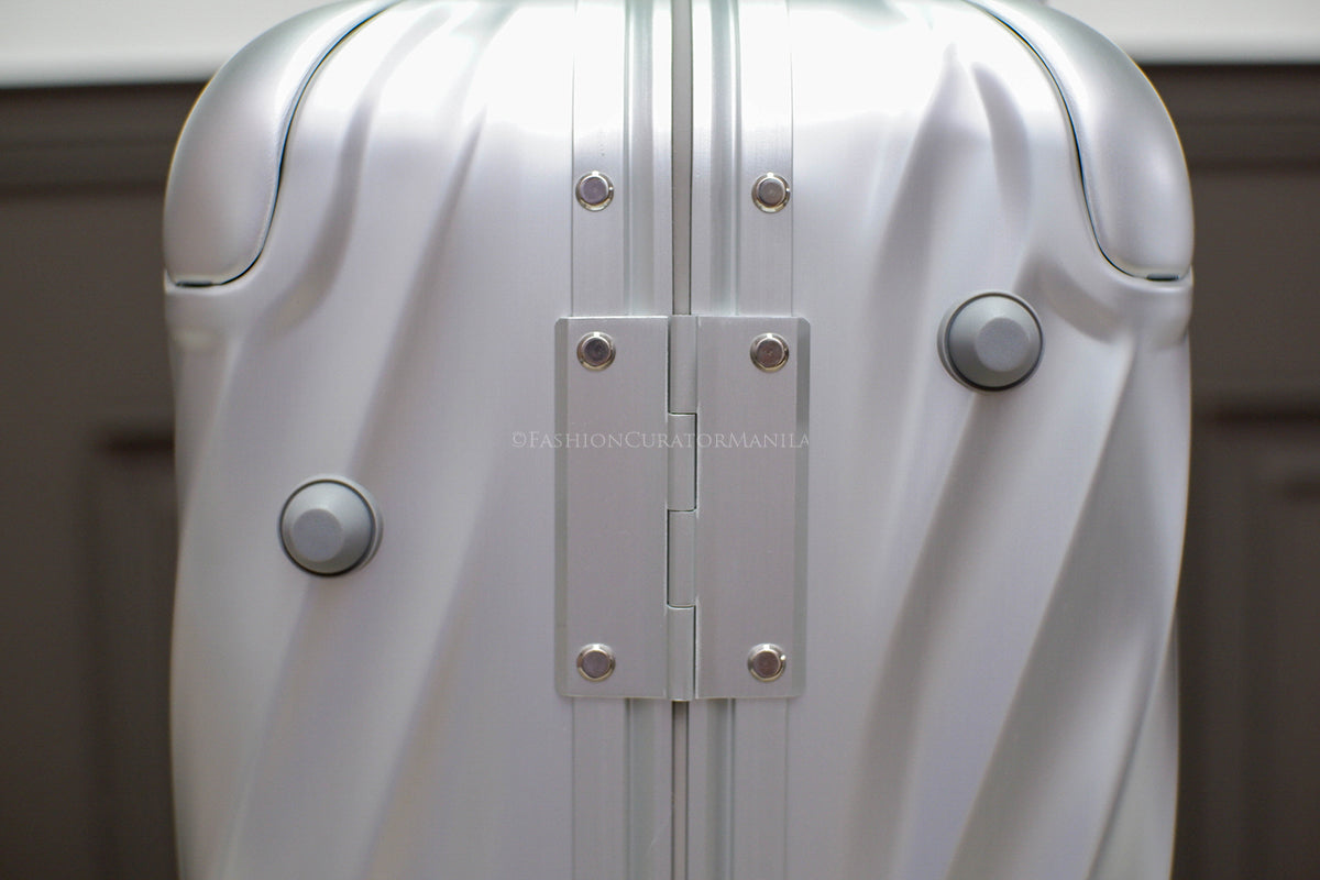 BRAND NEW TUMI 19 DEGREE LUGGAGE ALUMINUM