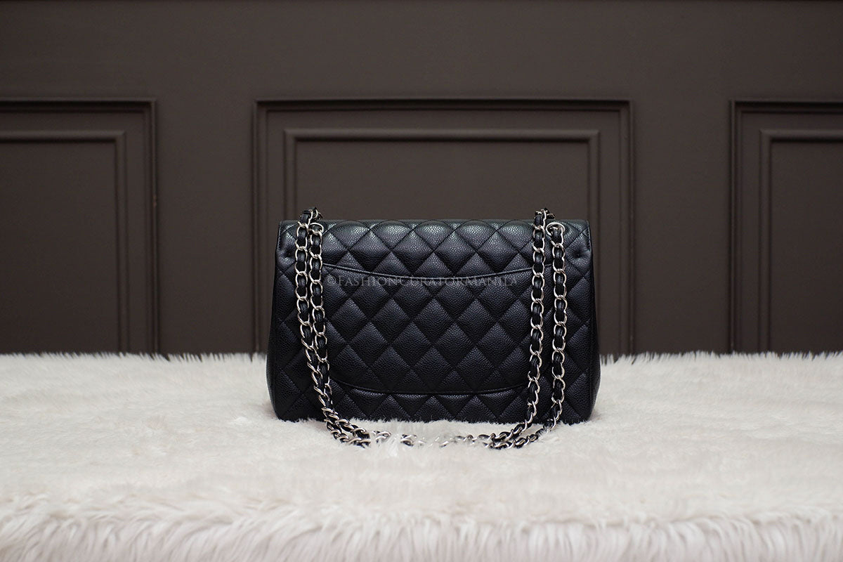 LIKE NEW CHANEL JUMBO DOUBLE FLAP BLACK SHW SERIES 30