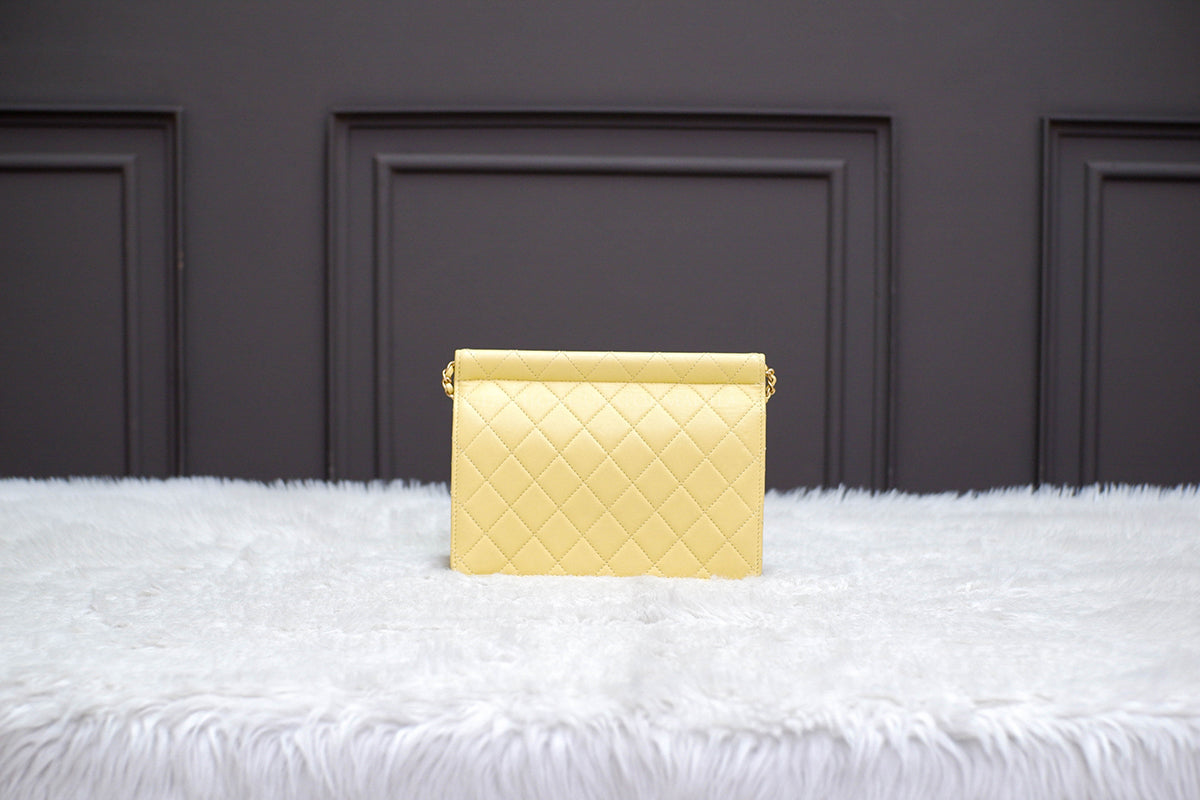 LIKE NEW CHANEL LIMITED EDITION SMALL FLAP PEARL YELLOW SERIES 27