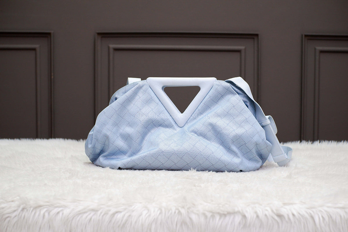 PRE-OWNED BOTTEGA VENETA THE POINT TRIANGLE BLUE