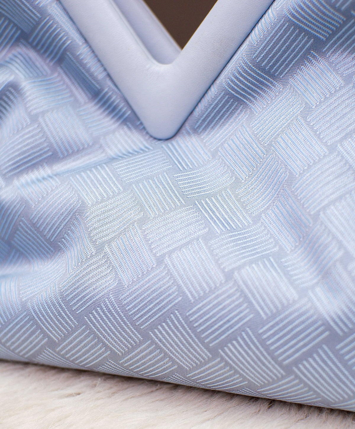 PRE-OWNED BOTTEGA VENETA THE POINT TRIANGLE BLUE