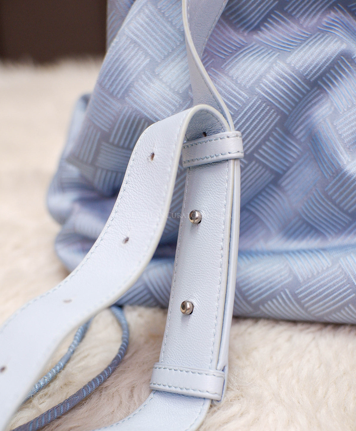 PRE-OWNED BOTTEGA VENETA THE POINT TRIANGLE BLUE
