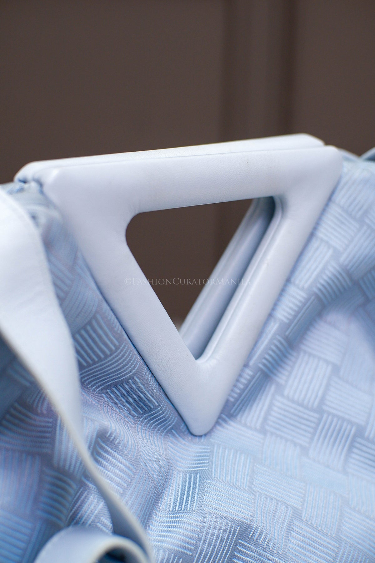 PRE-OWNED BOTTEGA VENETA THE POINT TRIANGLE BLUE