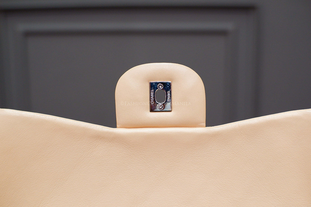PRE-OWNED CHANEL JUMBO SINGLE FLAP BEIGE SERIES 12