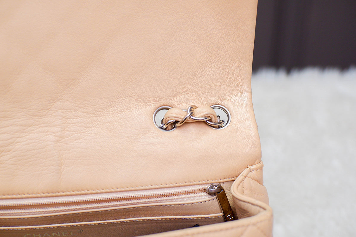 PRE-OWNED CHANEL JUMBO SINGLE FLAP BEIGE SERIES 12