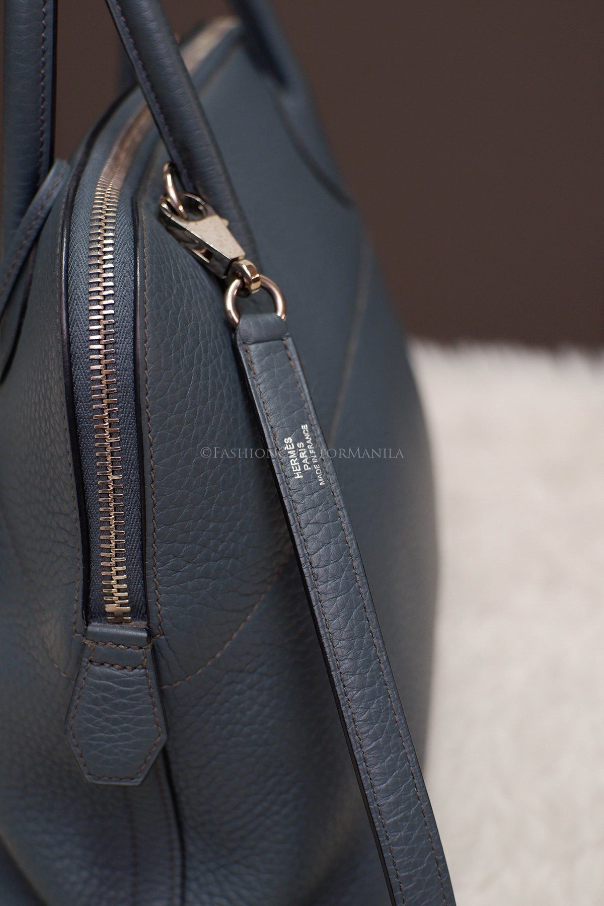 PRE-OWNED HERMES BOLIDE 31 BLUE SAPPHIRE STAMP O SQUARE
